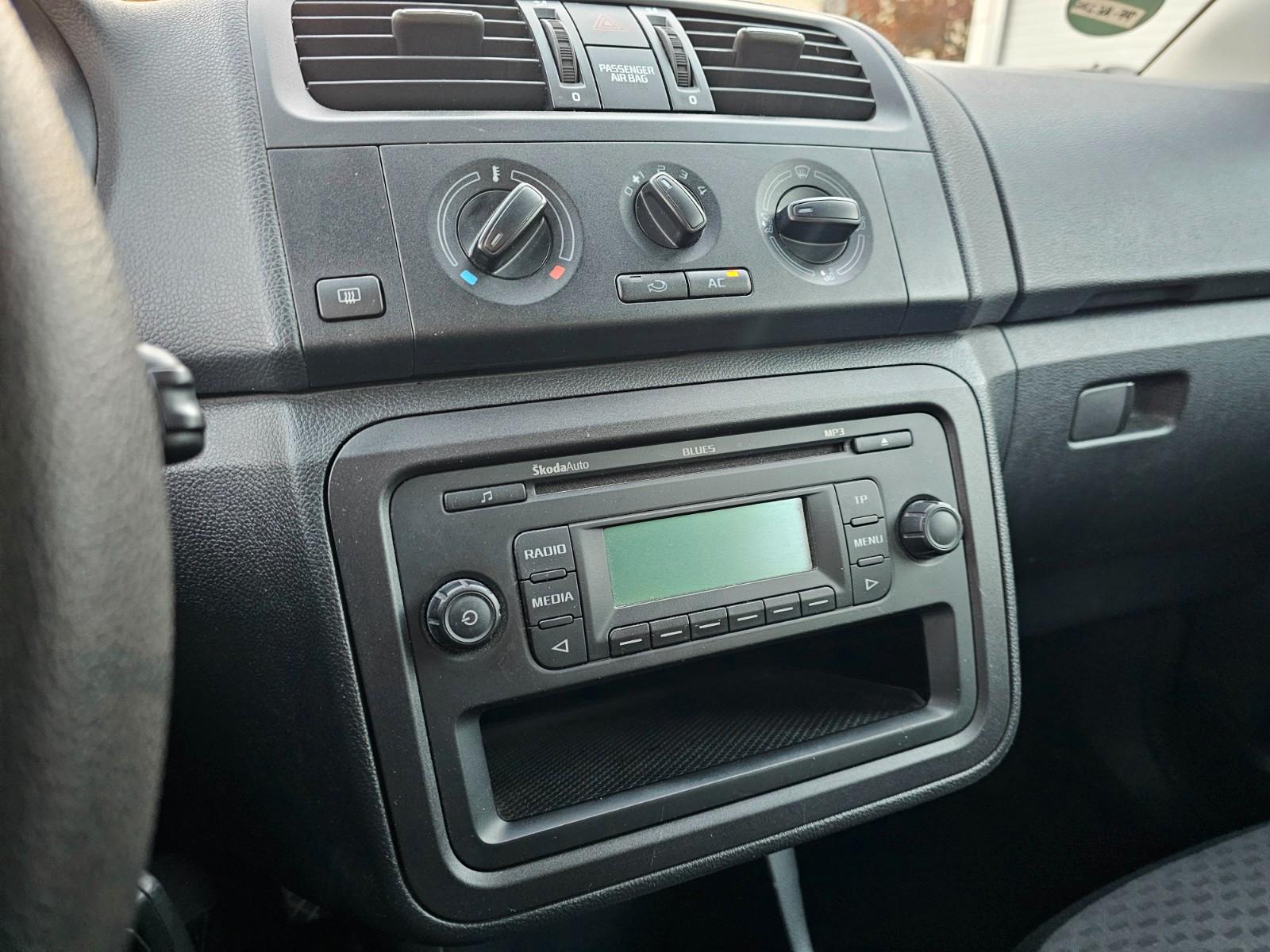 Skoda Fabia 2012 — photo 15