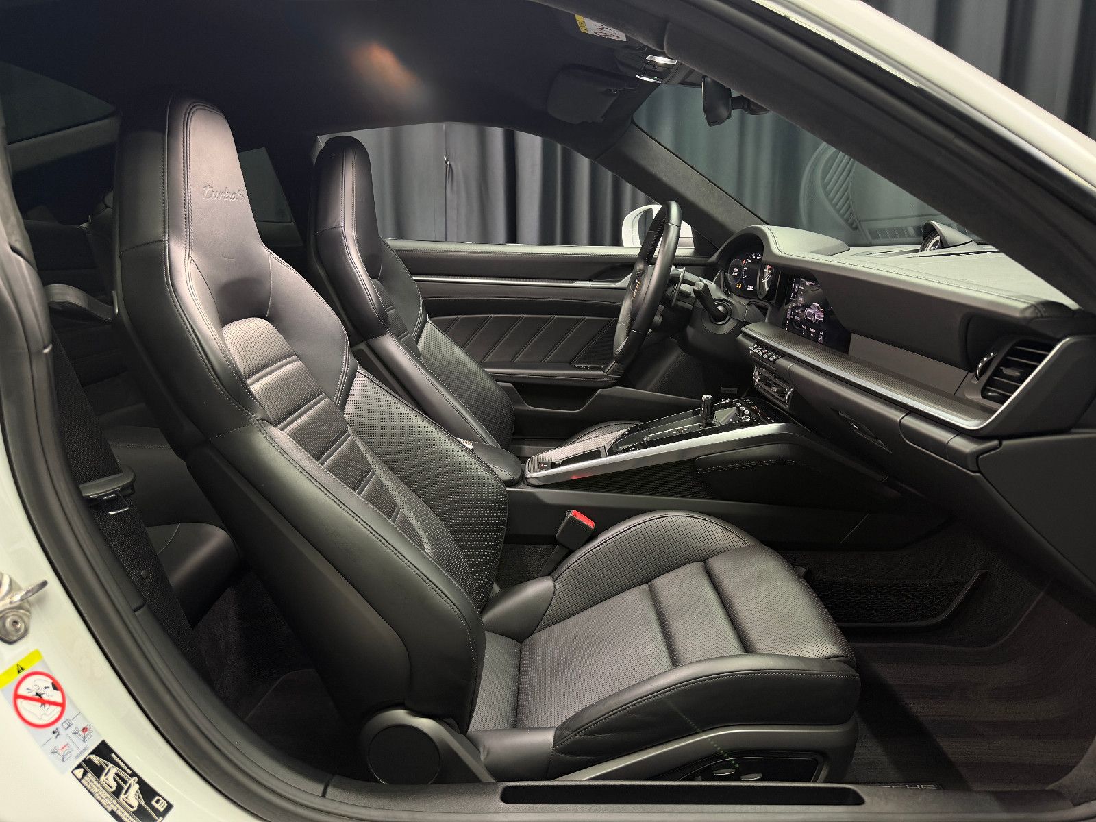 Fahrzeugabbildung Porsche 992 Turbo S|AERO-PAKET|BRABUS|BOSE|ACC|KW