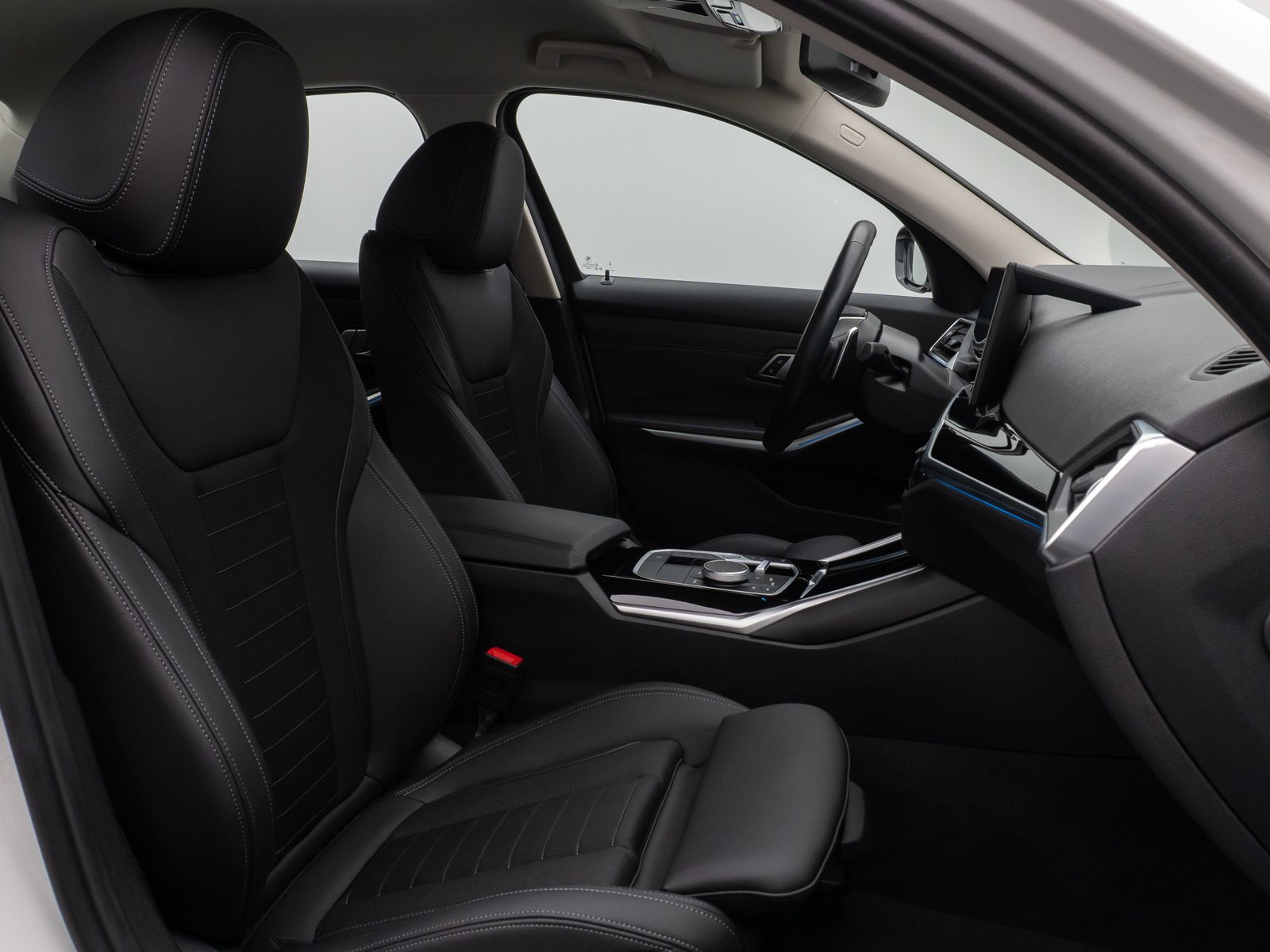 Fahrzeugabbildung BMW 320i xD DAB CockPit+ PDC DrivingAssit AHK Sport