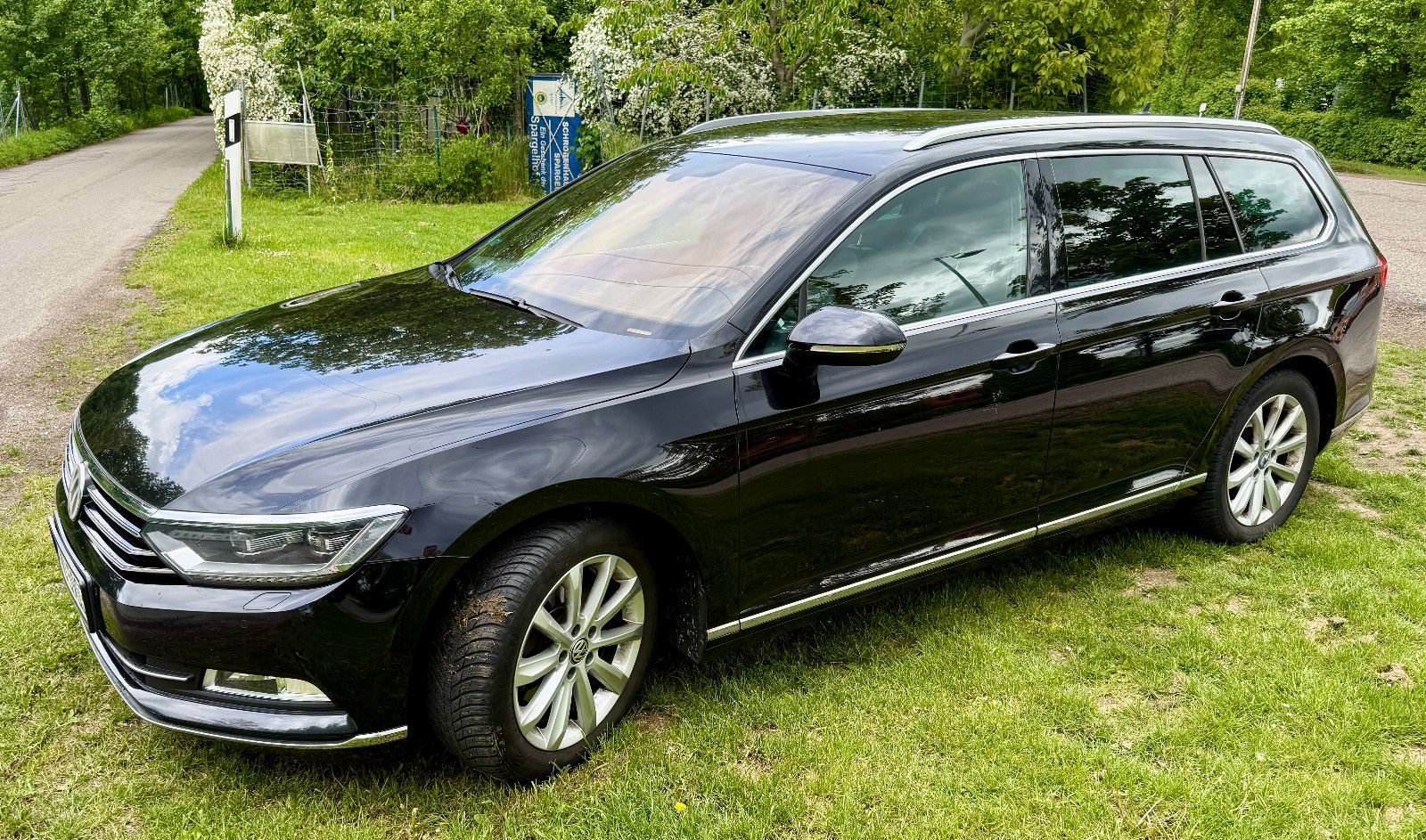 VW Schicker VW Passat 2.0 Highline Leder, LED usw.