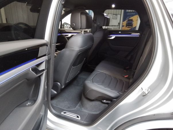 Touareg 3.0 TDI R-LINE IQ.LIGHT+LUFT+AHK+KAMERA+