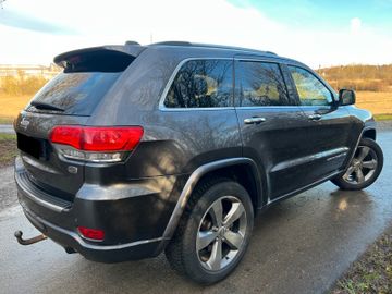 Jeep Grand Cherokee - 4