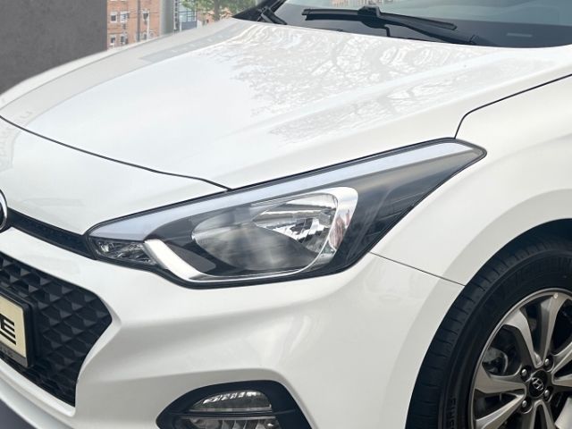 Fahrzeugabbildung Hyundai i20 Trend 1.2 +RADIO+KLIMA+TEMPOMAT+SHZ+PDC+LICH