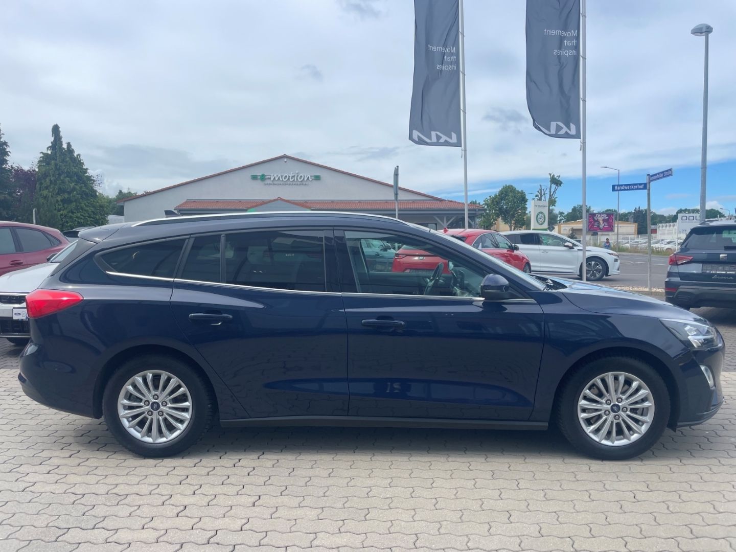 Fahrzeugabbildung Ford Focus Turnier Titanium X Kamera elek. AHK LED