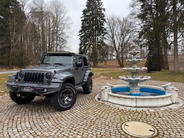 Jeep Wrangler Unlimited Sahara 2.8 Aut.4x4 Fox