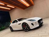 Jaguar F-Type 5.0 L V8 R Kompressor AWD Automatik R - Jaguar F-Type R mit Benzin-Antrieb