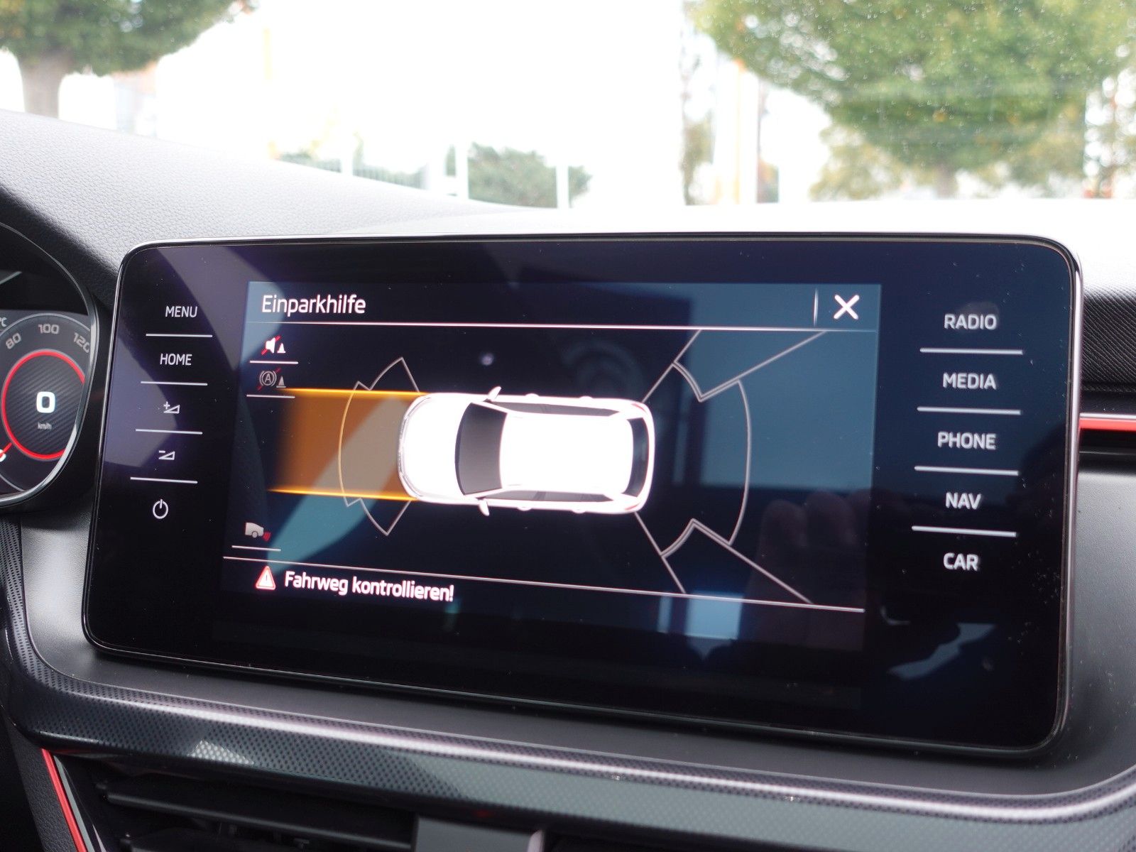 Fahrzeugabbildung SKODA Kamiq 1.5 TSI ACT MONTE CARLO LED/Navi/RFK/18"/.