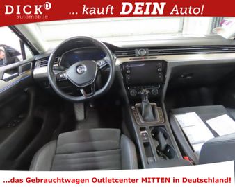 Fahrzeugabbildung Volkswagen Passat Var. 2.0 Highli.+LIVE COC+PANO+LED+MEMORY