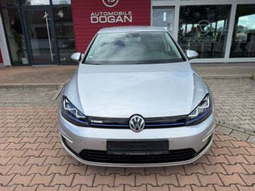 Volkswagen Golf - 2