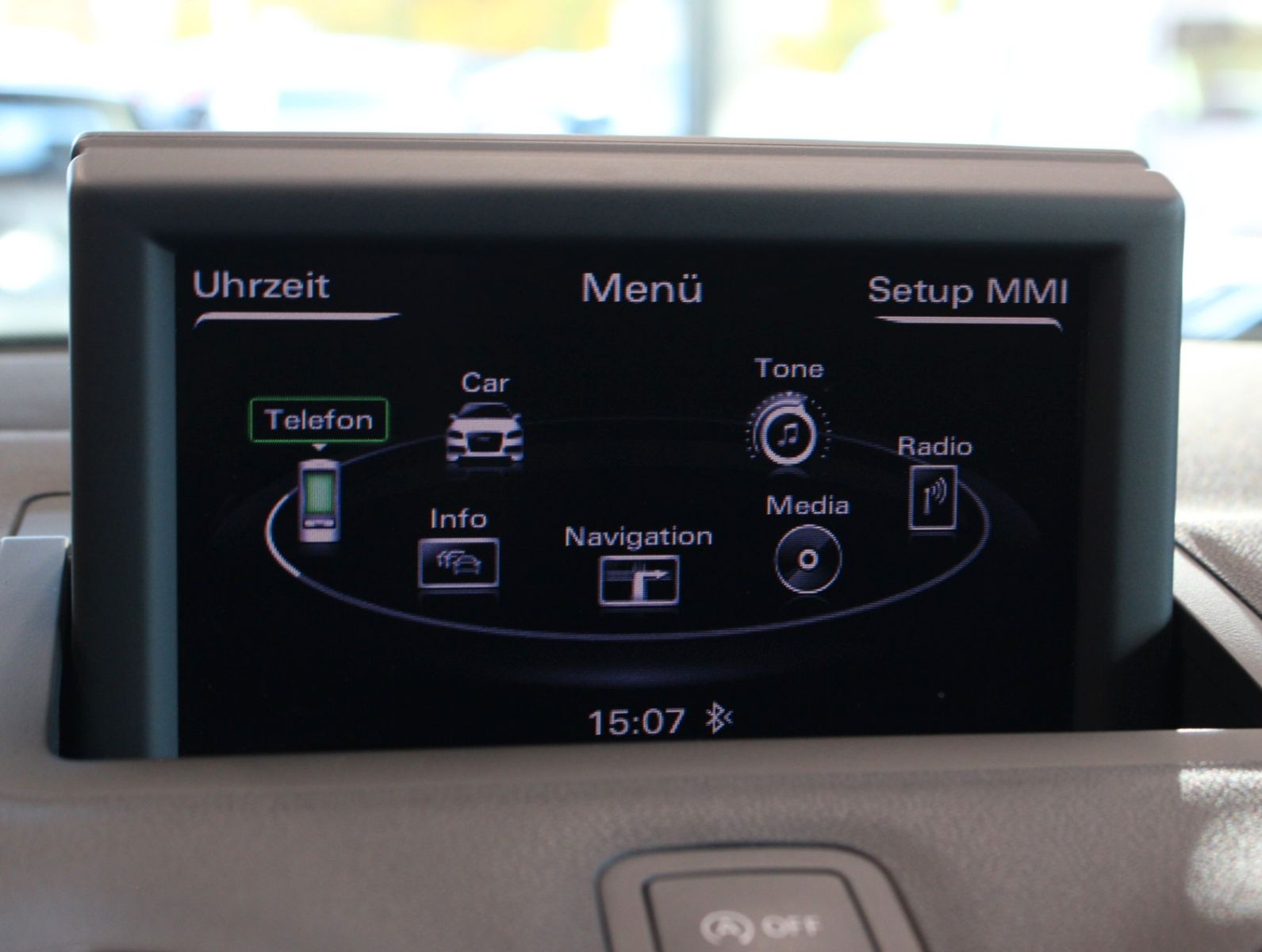 Fahrzeugabbildung Audi A1 Sportback attraction Bi Xenon*8 Fach Bereift