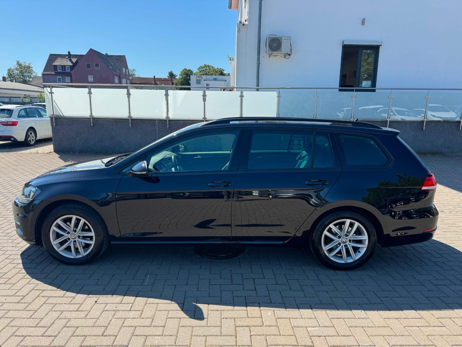 Volkswagen Golf VII Variant Comfortline DSG*MASSAGE*ACC*