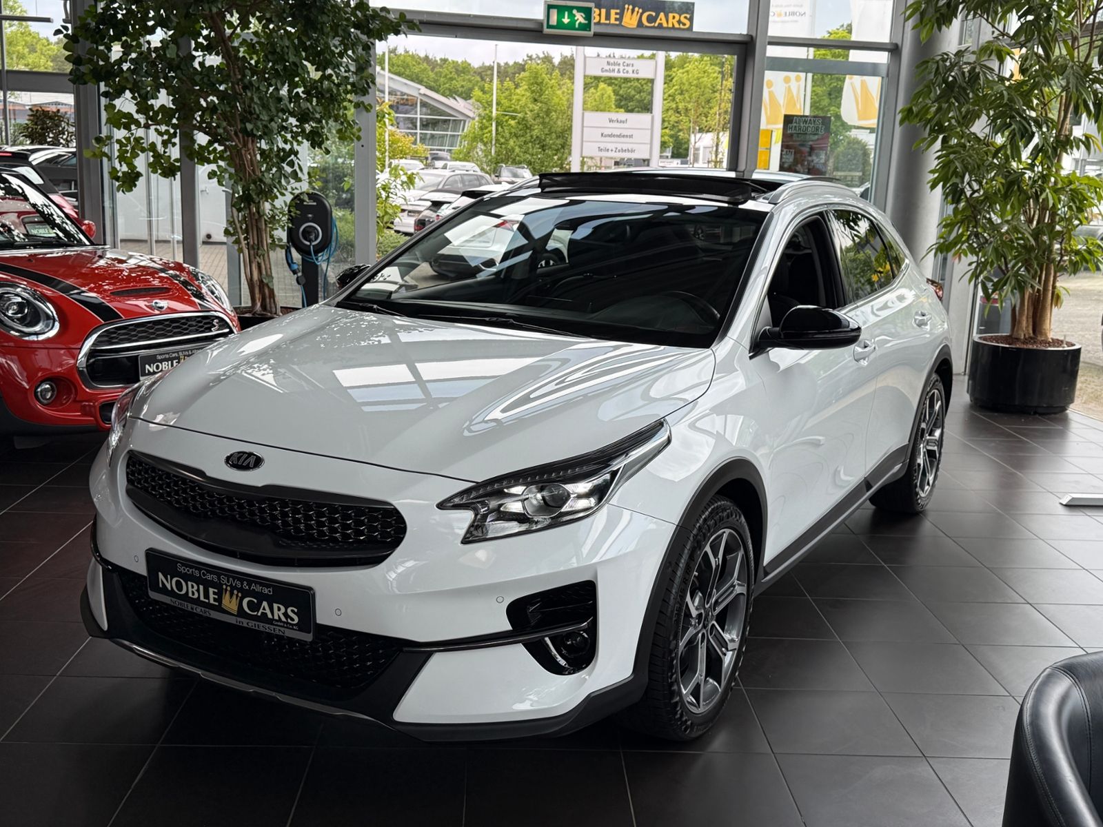 Fahrzeugabbildung Kia XCeed Platinum Edition PANO AHK JBL ACC