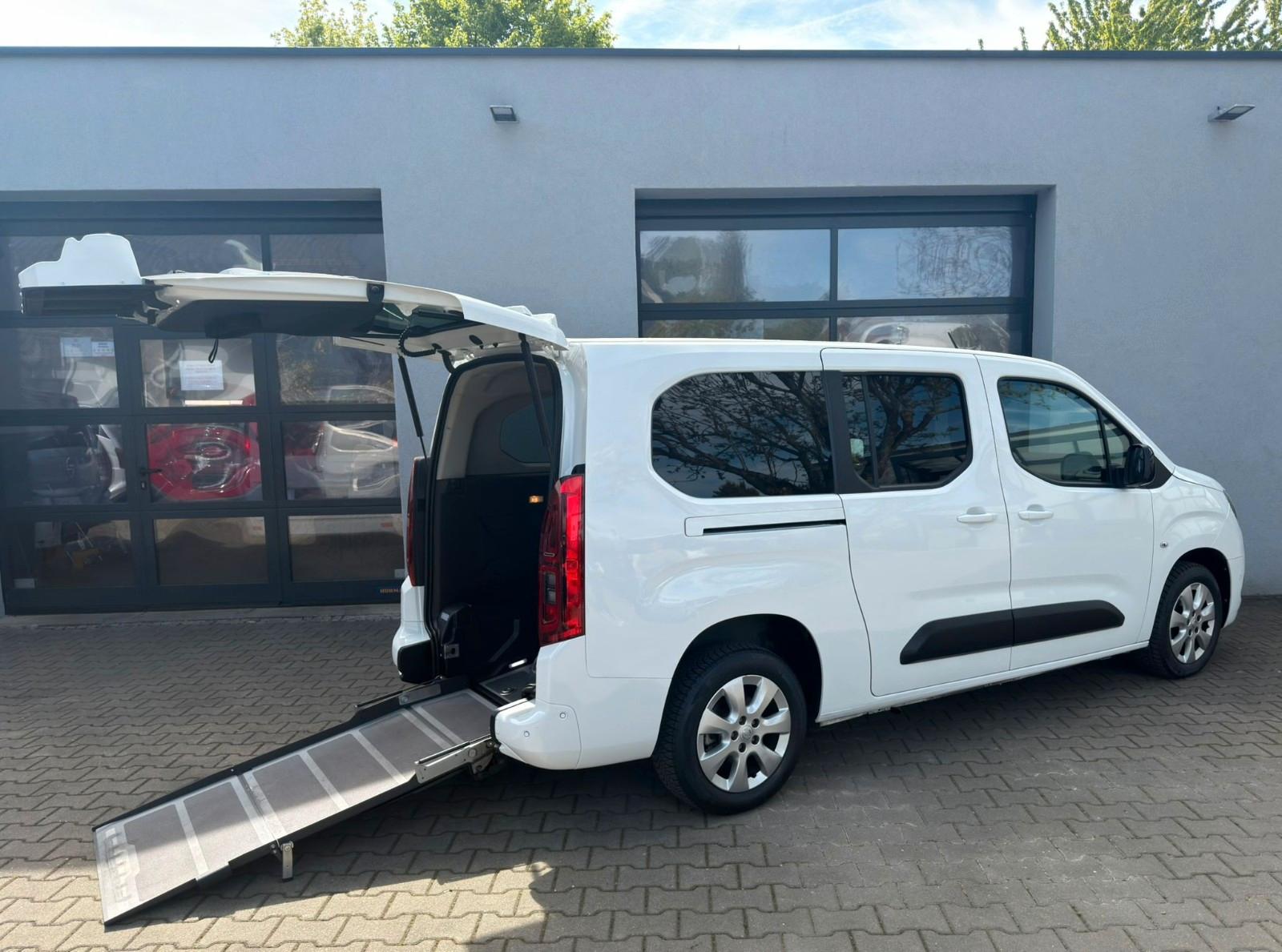 Opel Combo L2 Behindertengerecht Rollstuhlrampe 5+1