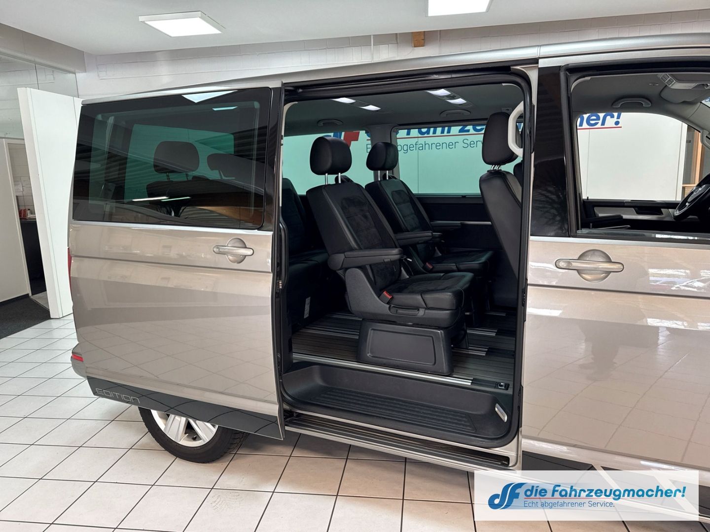 Fahrzeugabbildung Volkswagen T6 Multivan 4Motion Edition StandHZG Navi Leder