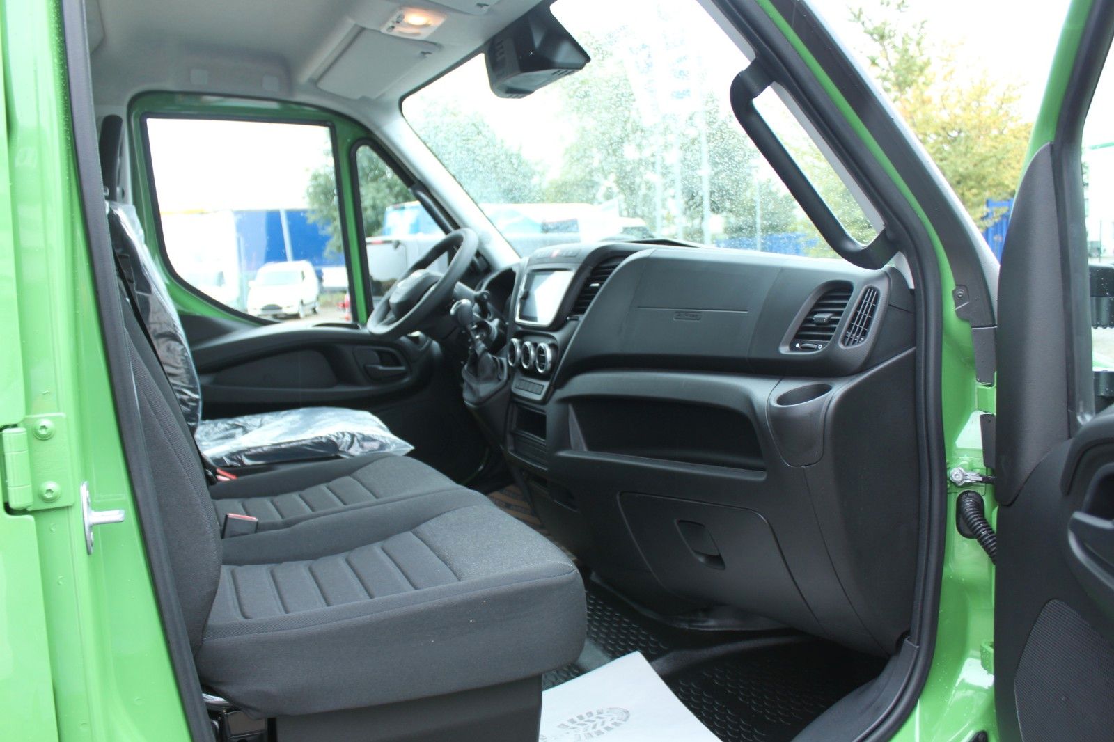 Fahrzeugabbildung Iveco Daily 35S18HD