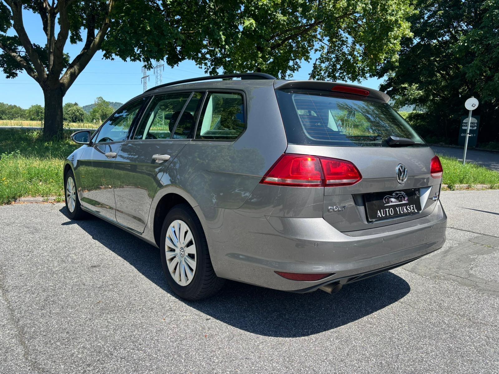 Volkswagen Golf 2015 — двигун 1.598 cm³, 105 HP (77kW)