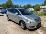 Toyota Avensis Verso 2.0 D-4D - Toyota Avensis aus 2004: Kombi