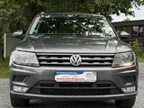Volkswagen Tiguan Comfortline 2.0 TDI*1.Hand*Kamera*AHK*SHZ - Volkswagen Tiguan: Comfortline