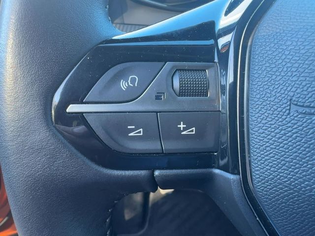 Foto Nummer 14: PEUGEOT 2008