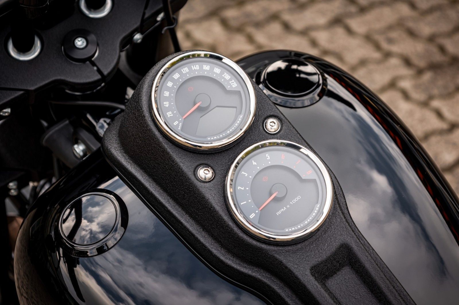 Fahrzeugabbildung Harley-Davidson FXLRS Low Rider S Jekill & Hyde - Torxster