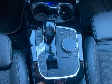 Bild 19 BMW 118 i Lim. Sport Line*AT*CARPLAY*SHZ*LED*NAV*