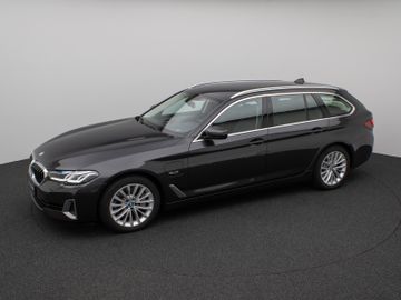 Fahrzeugabbildung BMW 530e xD Luxury Line Kamera Laser HUD H/K Komfort