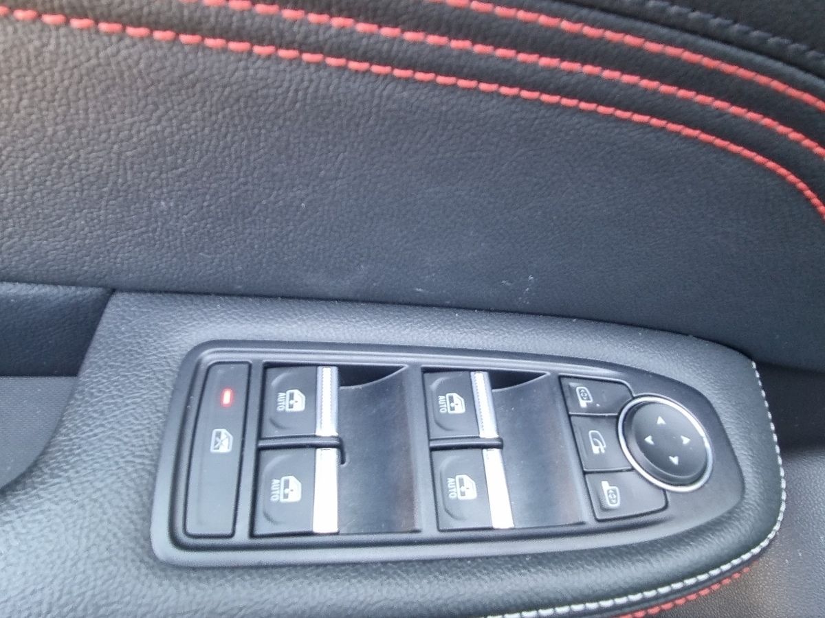 Fahrzeugabbildung Renault Arkana R.S. LINE E-TECH 145