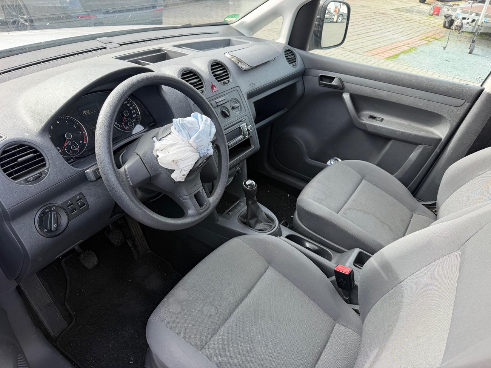 Volkswagen Caddy 2014 — photo 21