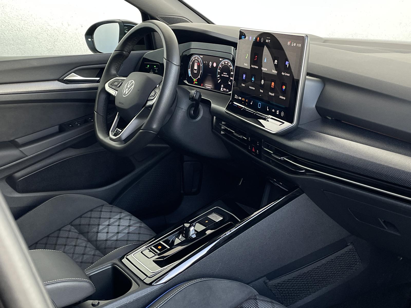 Volkswagen Golf VIII*1.5 eTSI/110KW*R-LINE*ACC*R.KAM*LED*1H, миниатюра 17