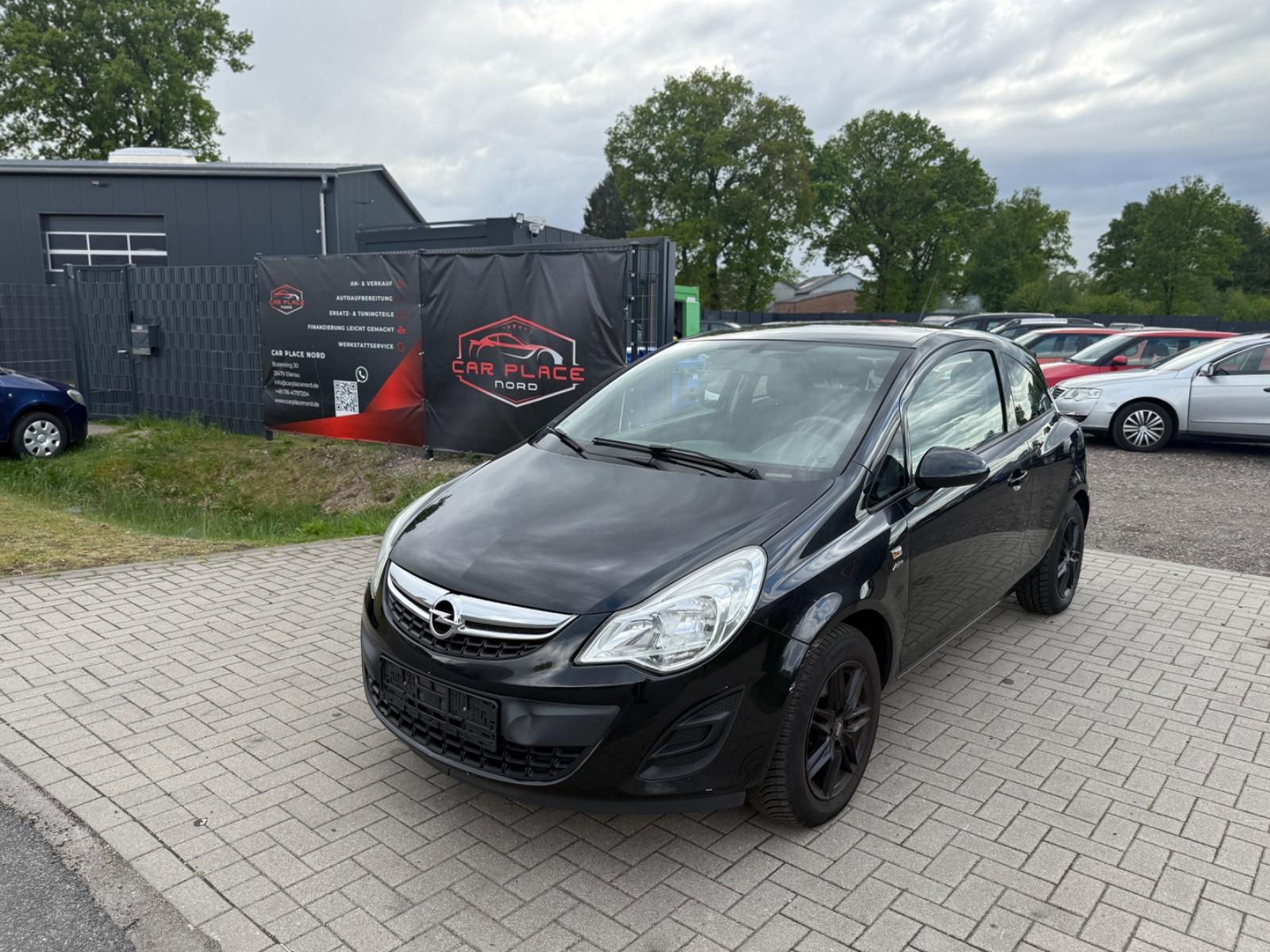 Opel Corsa D Active TÜV NEU/ALUFELGEN/KLIMAANLAGE