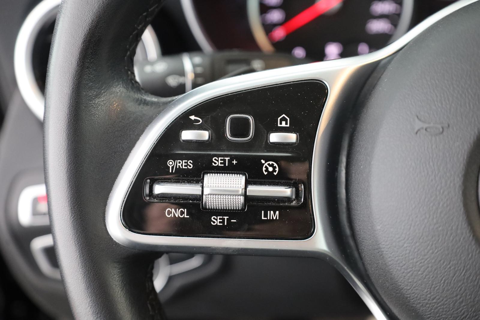 Mercedes-Benz C200 T 4Matic Avantgarde LED Navi PDC