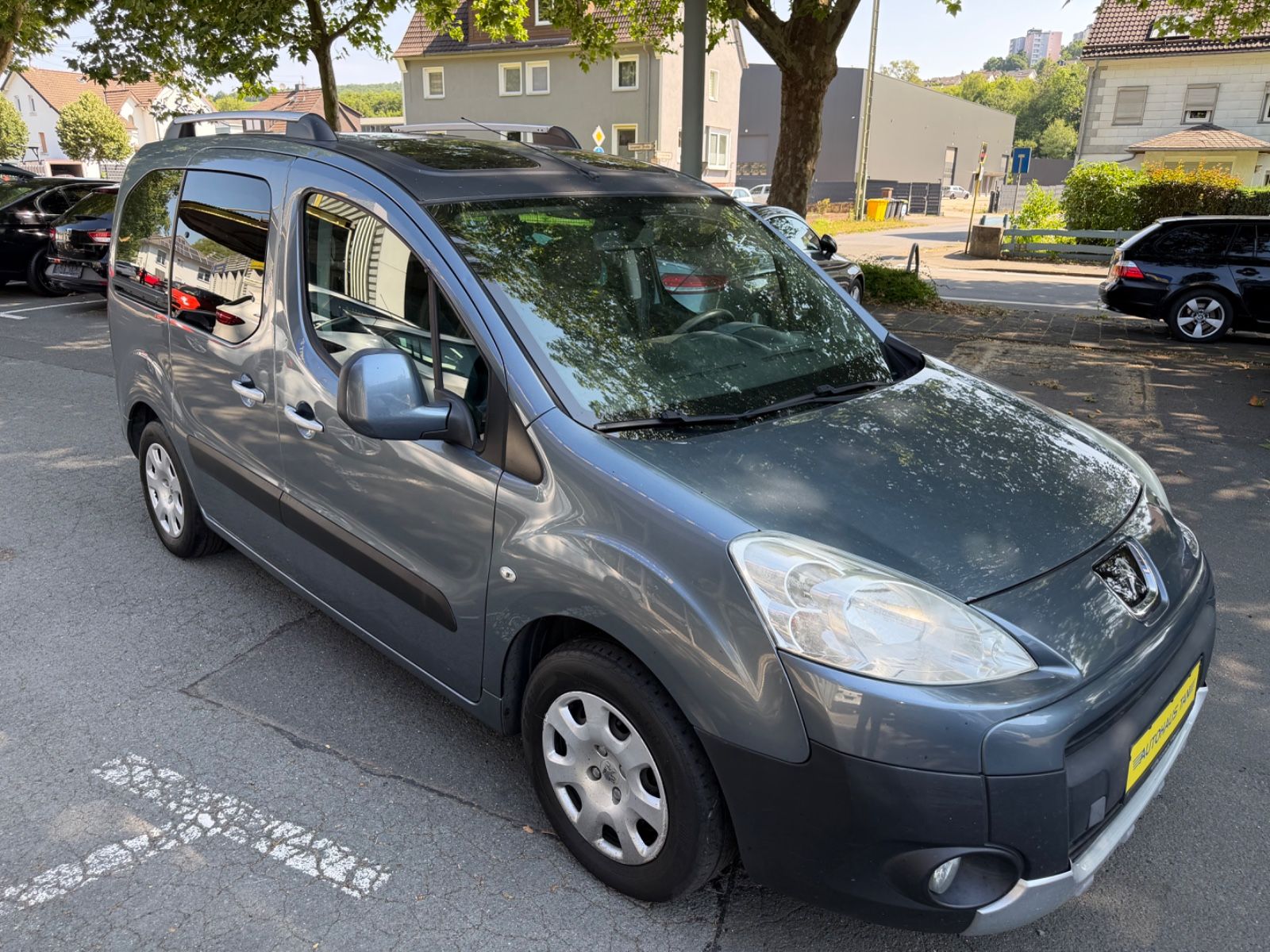 Fahrzeugabbildung Peugeot Partner Tepee Family