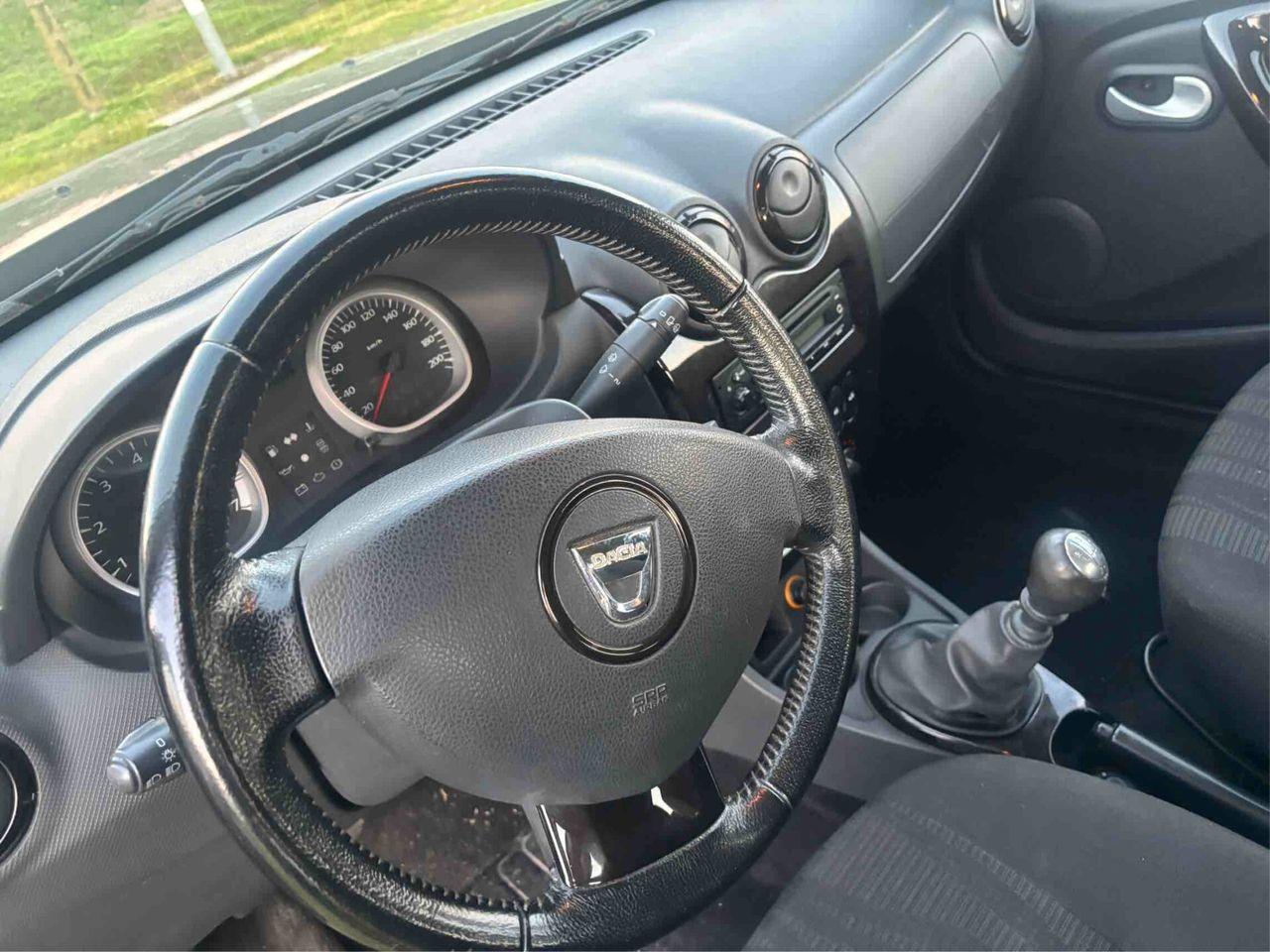 Dacia Duster 2011 — photo 13