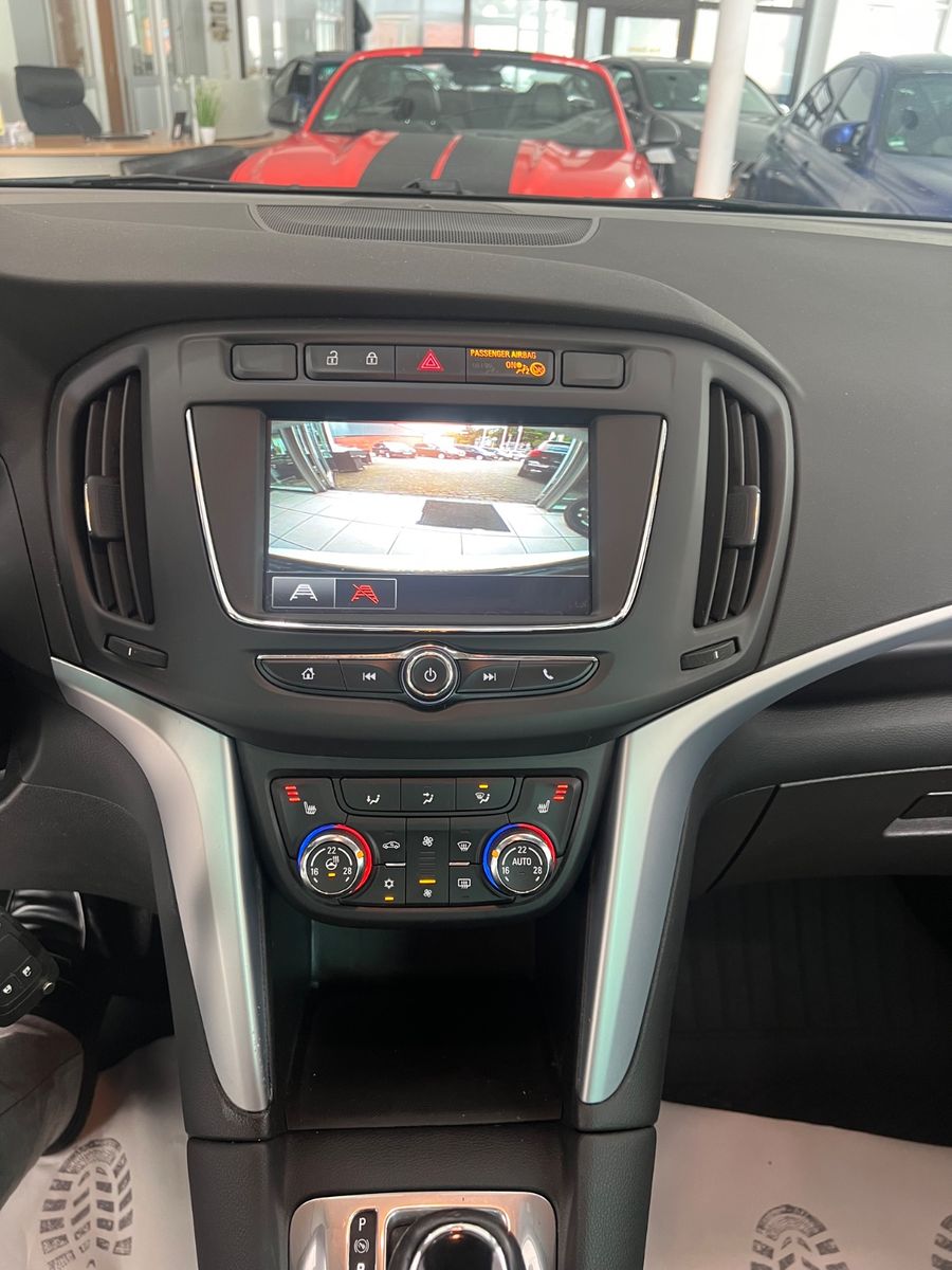 Fahrzeugabbildung Opel Zafira C Active * 7.SITZER * AUTOMATIK *