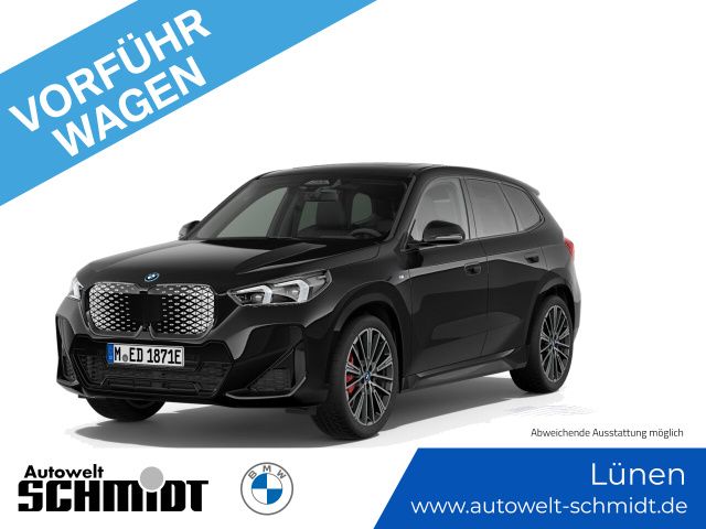 BMW iX1 eDrive20 M Sportpaket  UPE 72.110 EUR