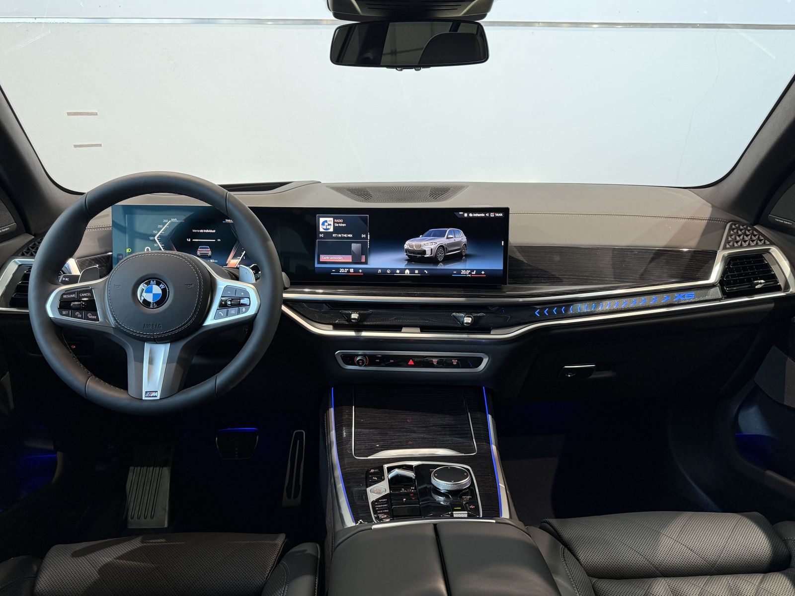 Fahrzeugeinzelansicht 7 Fahrzeugabbildung BMW X5 xDrive30d Panorama Glasdach | HK Surround | S