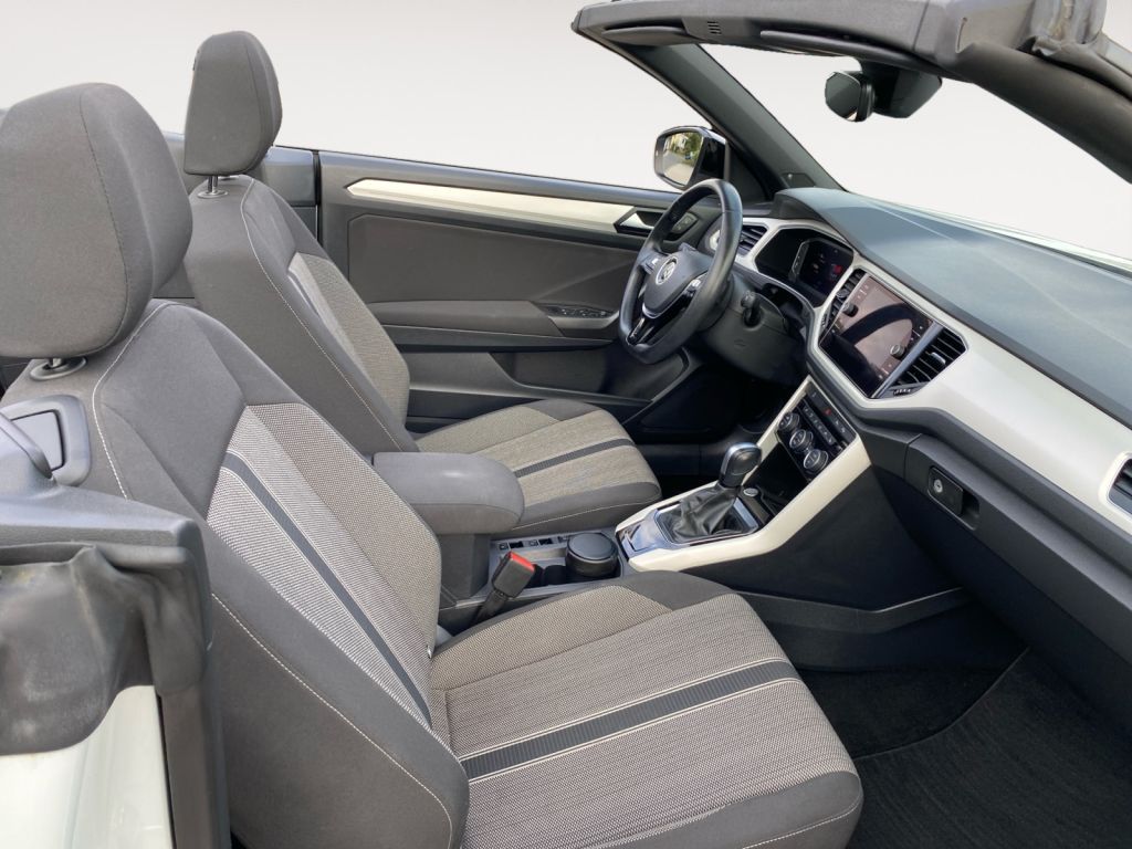 Fahrzeugabbildung Volkswagen T-Roc Cabriolet 1.5 DSG Black Style LED AHZV
