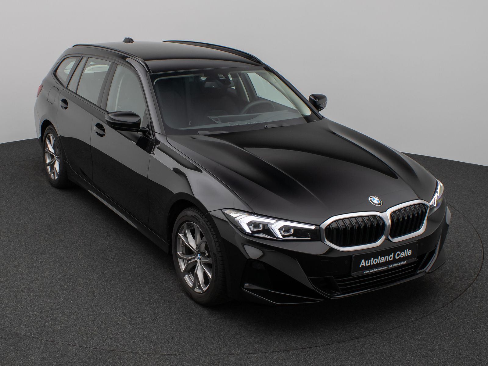 Fahrzeugabbildung BMW 318i Alarm DAB Kamera GeschwindigReg Sportlenkrd
