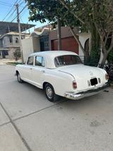 Mercedes-Benz 220 S - Mercedes 220 Benzin Gebrauchtwagen