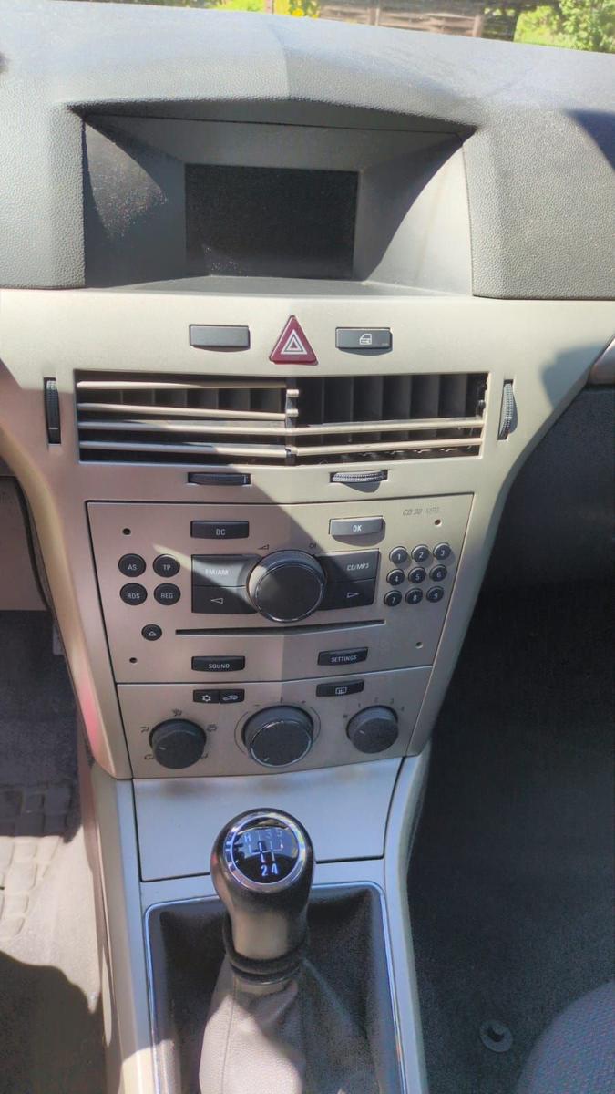 Opel Astra 2007 — photo 7