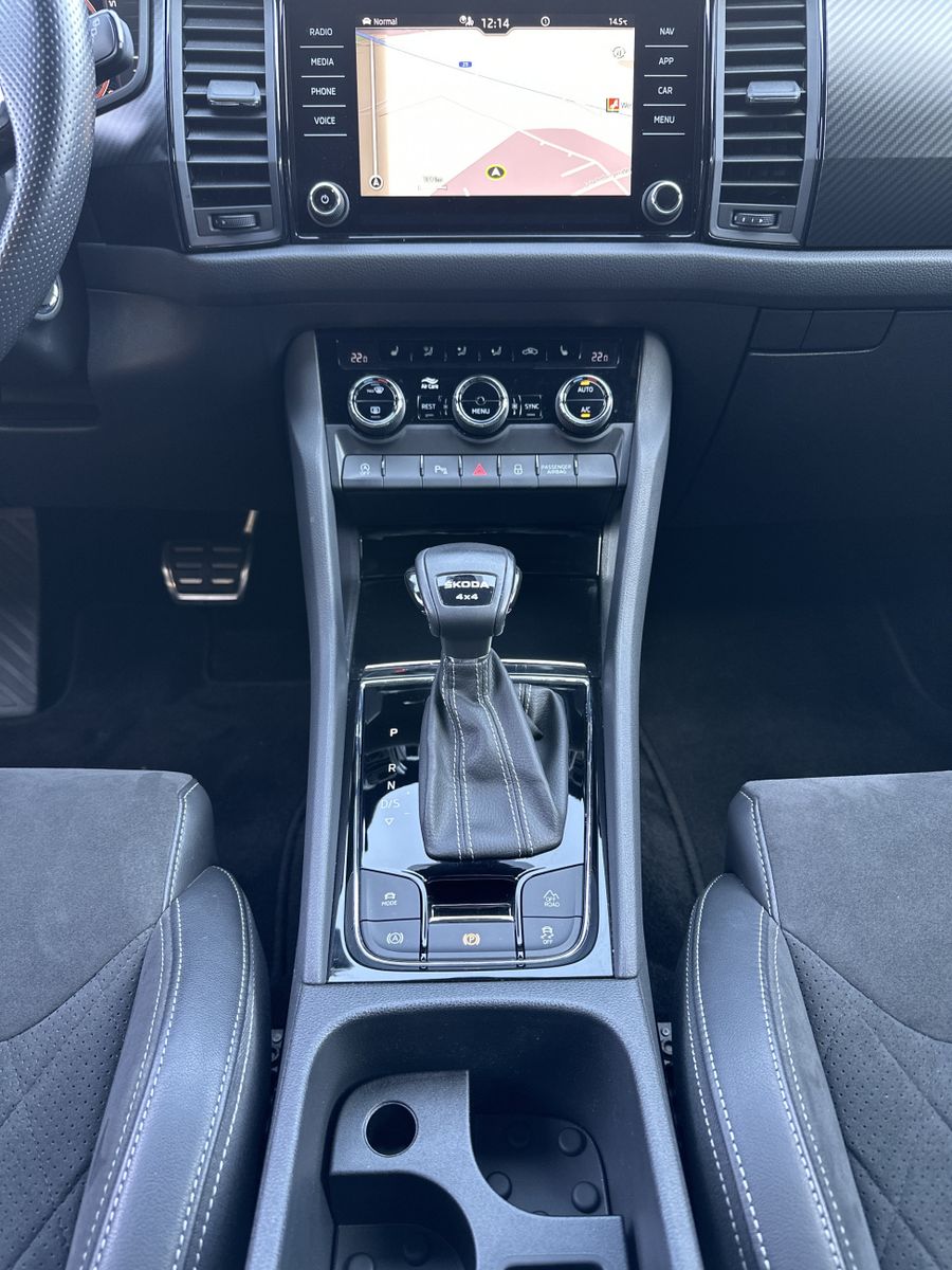 Fahrzeugabbildung SKODA Kodiaq 2.0 TDI 4x4 DSG Sportline NAV+LED+CARPLAY