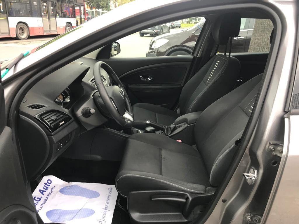 Renault Megane 2012 — photo 8