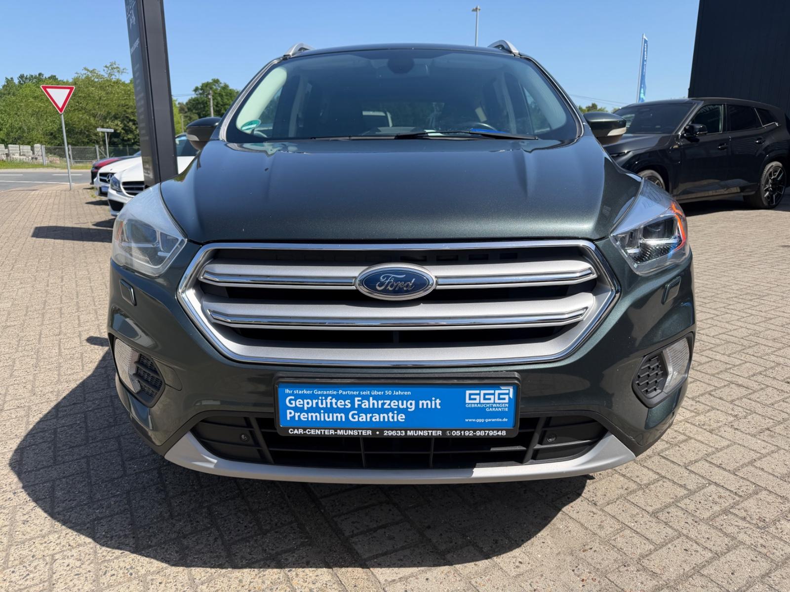 Ford Kuga Titanium Panorama Kamera Vollausstatung