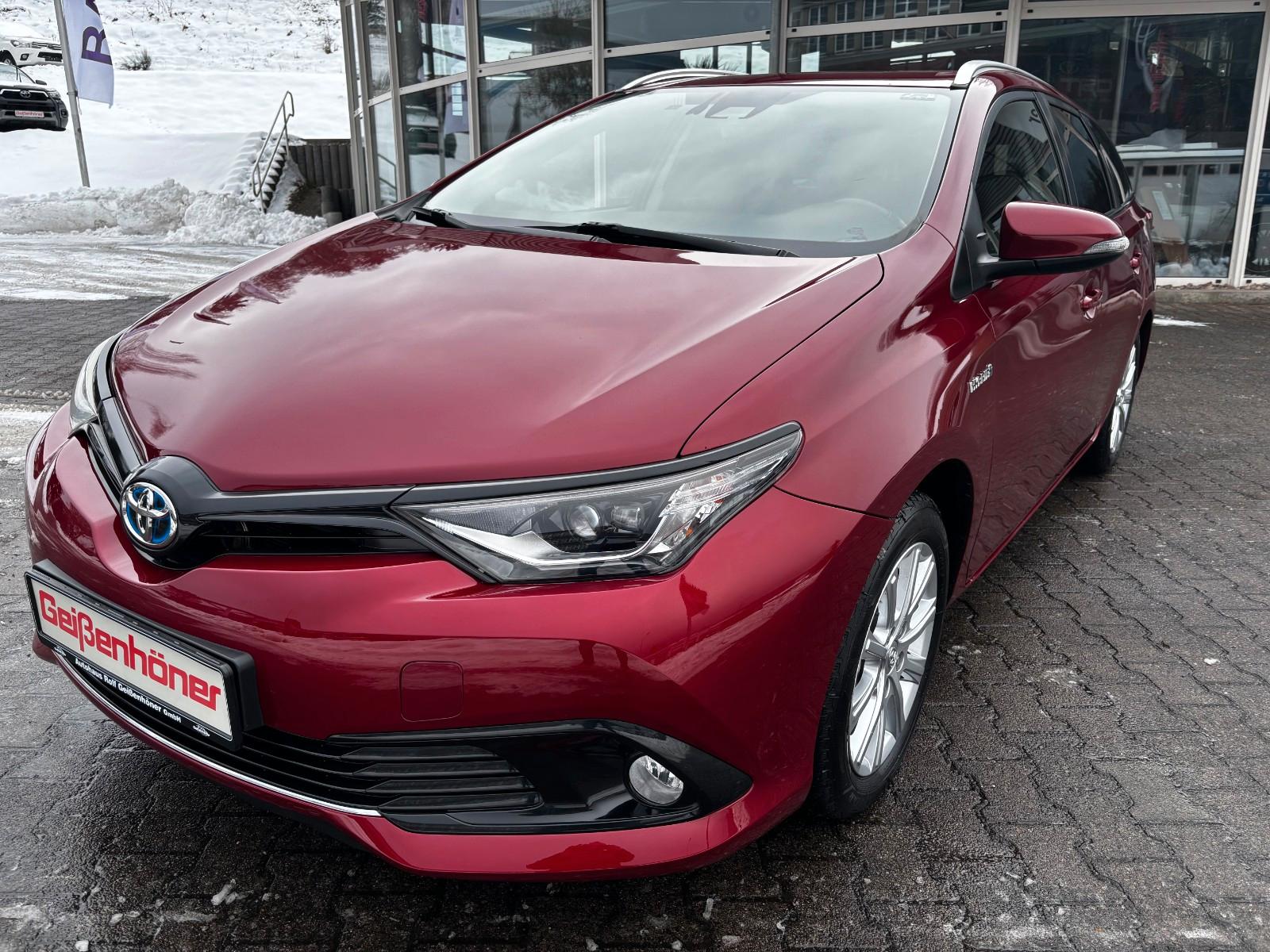 Toyota Auris Touring Sports Hybrid Team D
