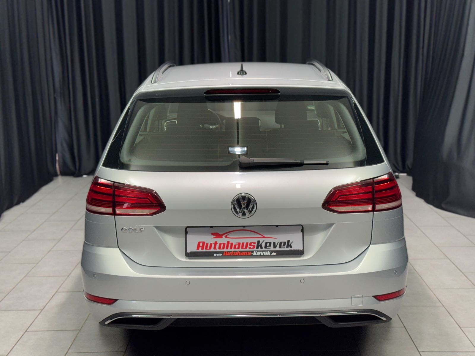 Fahrzeugabbildung Volkswagen Golf VII Variant Comfortline|NAVI|ACC|MASSAGE|