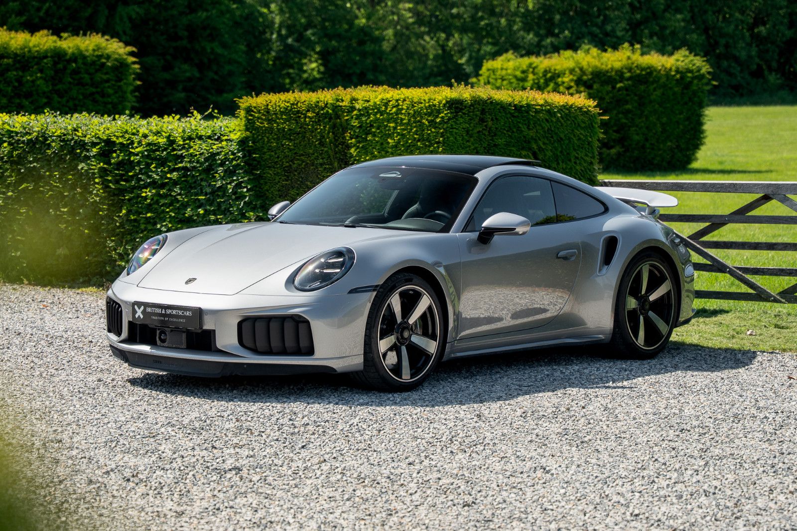 Porsche 992 .2 Turbo S 3.6L Flat 6 T-Hybrid - 1 Owner imagem 3