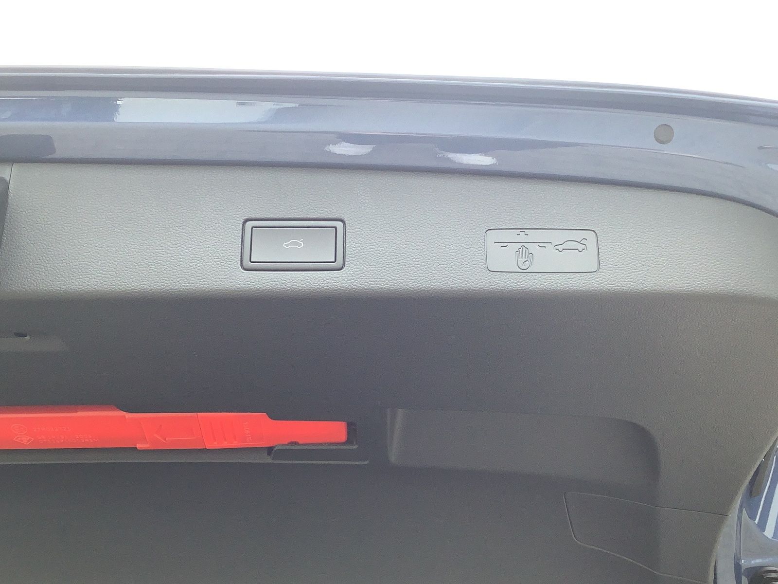 Fahrzeugabbildung Volkswagen Golf VIII Variant TSI Style AHK HuD PANO ACC 360