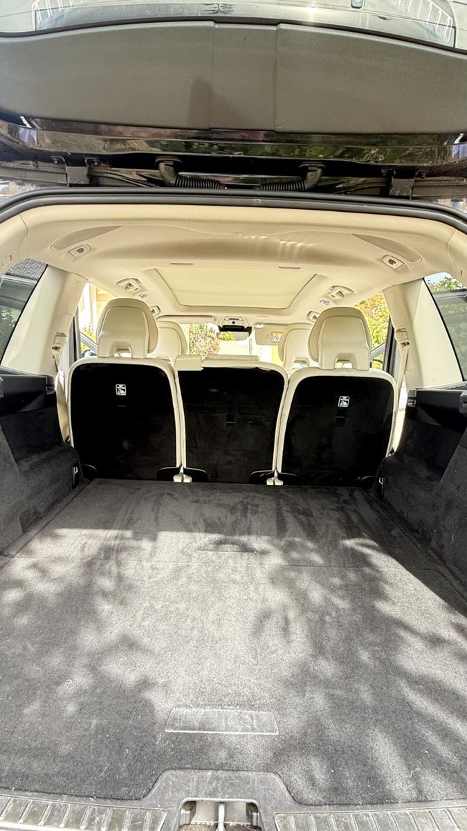 Volvo XC90 D5 AWD Momentum / Luftfederung, AHK, MwSt
