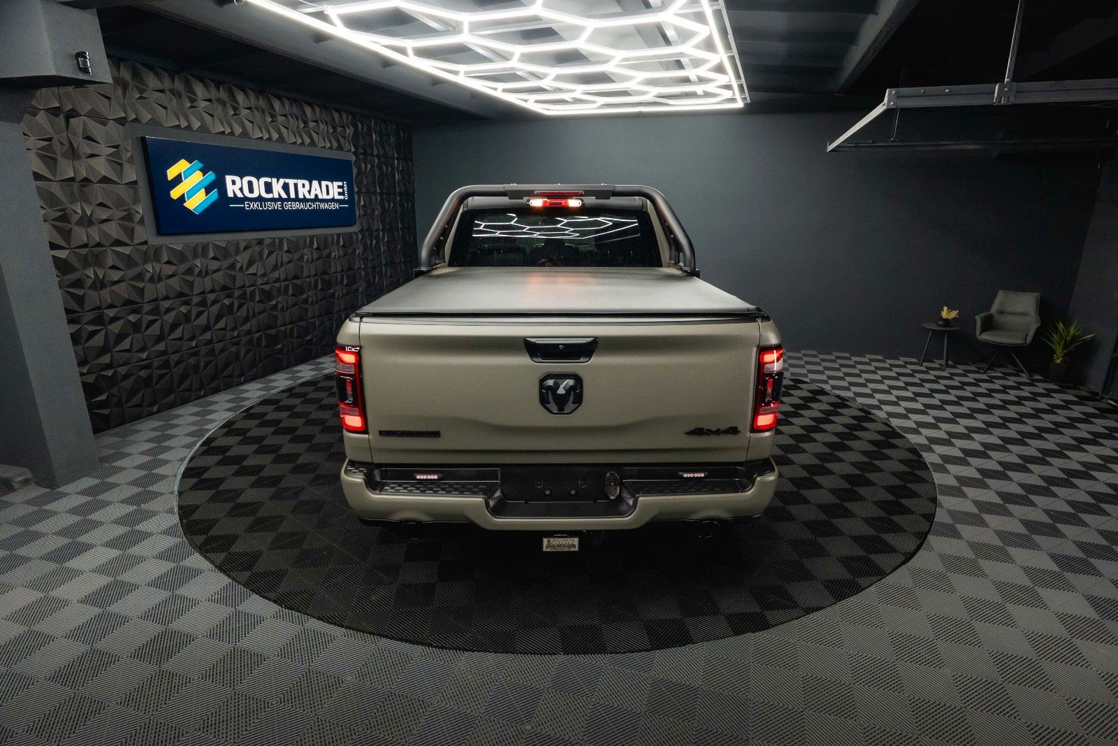 Fahrzeugabbildung Dodge RAM 5.7 V8 HEMI 4x4 OFFROAD LONGBED RAPTOR Style