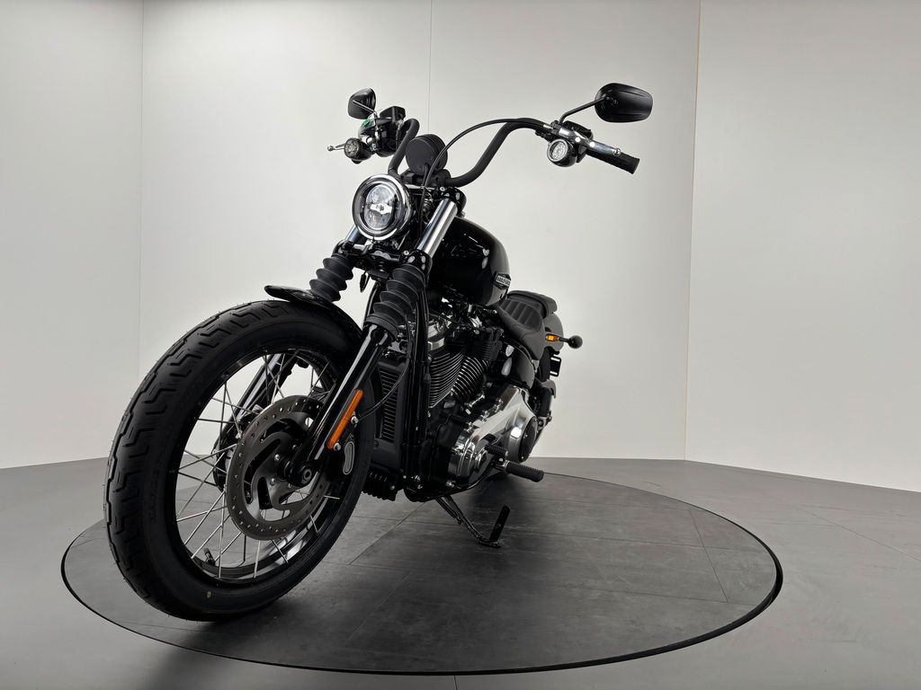 Fahrzeugabbildung Harley-Davidson STREET BOB 117 *NEUWERTIG *1.HAND